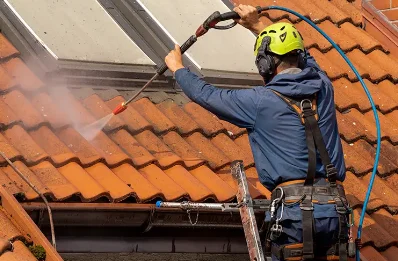 Démoussage et hydrofuge de toiture à Galey